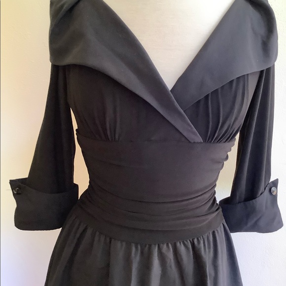 Dress. Black. Glamorous, elegant, comfortable! - Picture 4 of 10